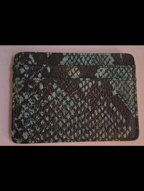 NWOT Aimee Kestenberg Aqua & Black Snake Emboss Leather Card Holder Wallet